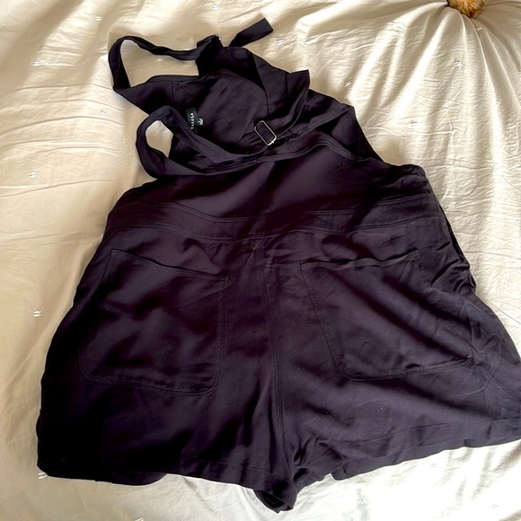NWOT Aritzia | Talula Kasai Black Overalls - Picture 5 of 8